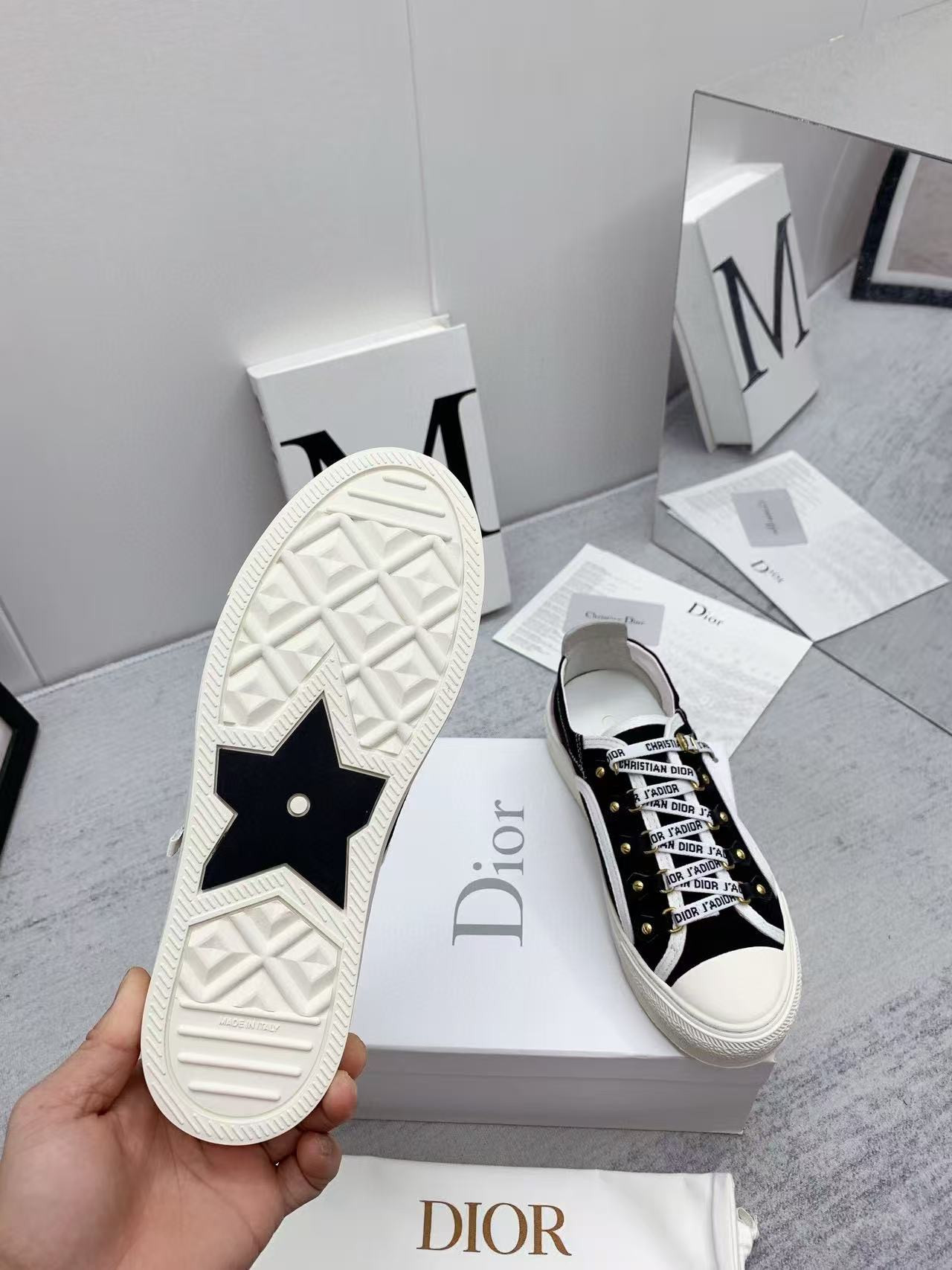 UA Dior Walk