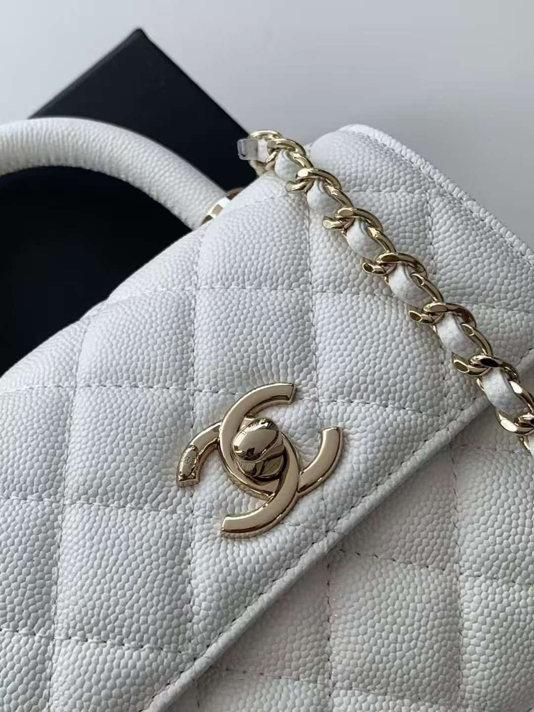 Chanel coco handle nano 11.5x14.5x5.5cm