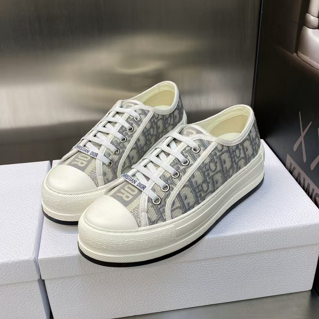 UA Dior Sneaker
