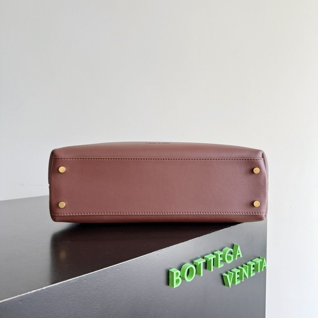 Bottega Veneta Medium Andiamo 32x25x11CM