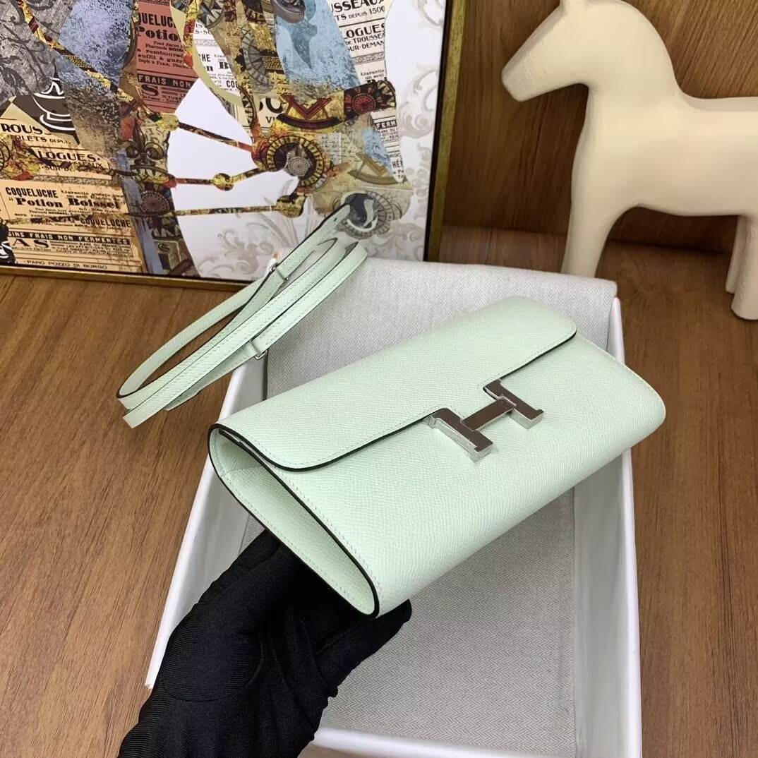Hermes Constance To Go wallet In Vert Peppermint 20.5x2x13cm