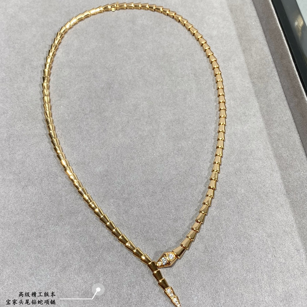 Bvlgari Head and tail drill snake Necklace