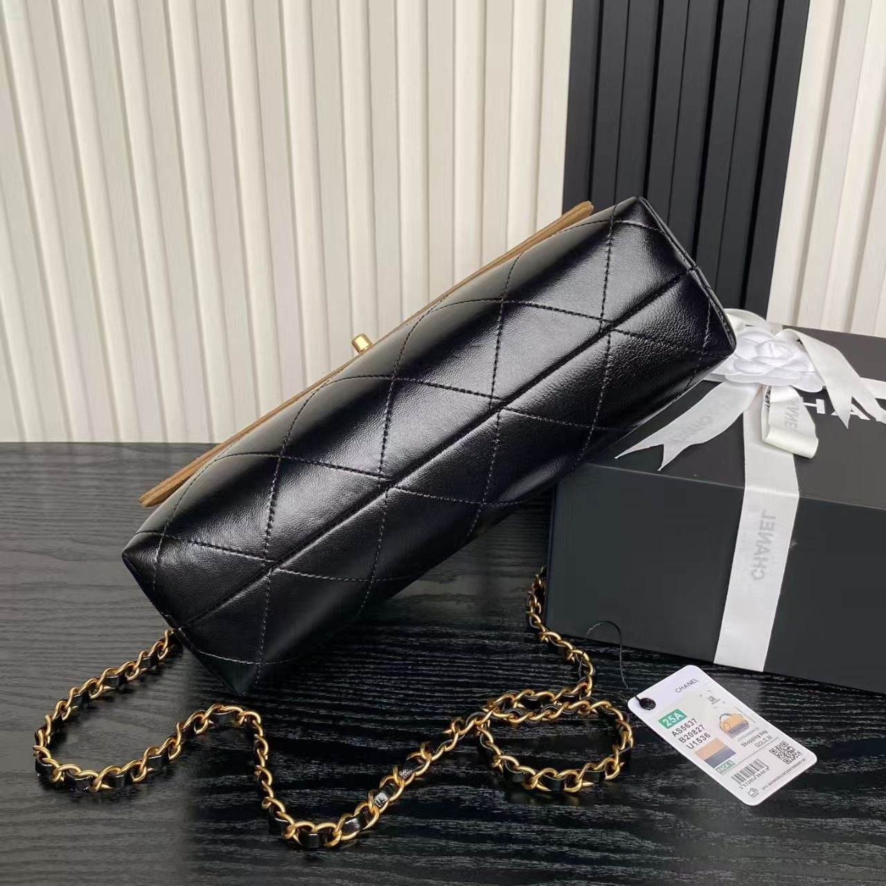 Chanel Large Flap Bag with Top Handle AS5637 18x29x8cm