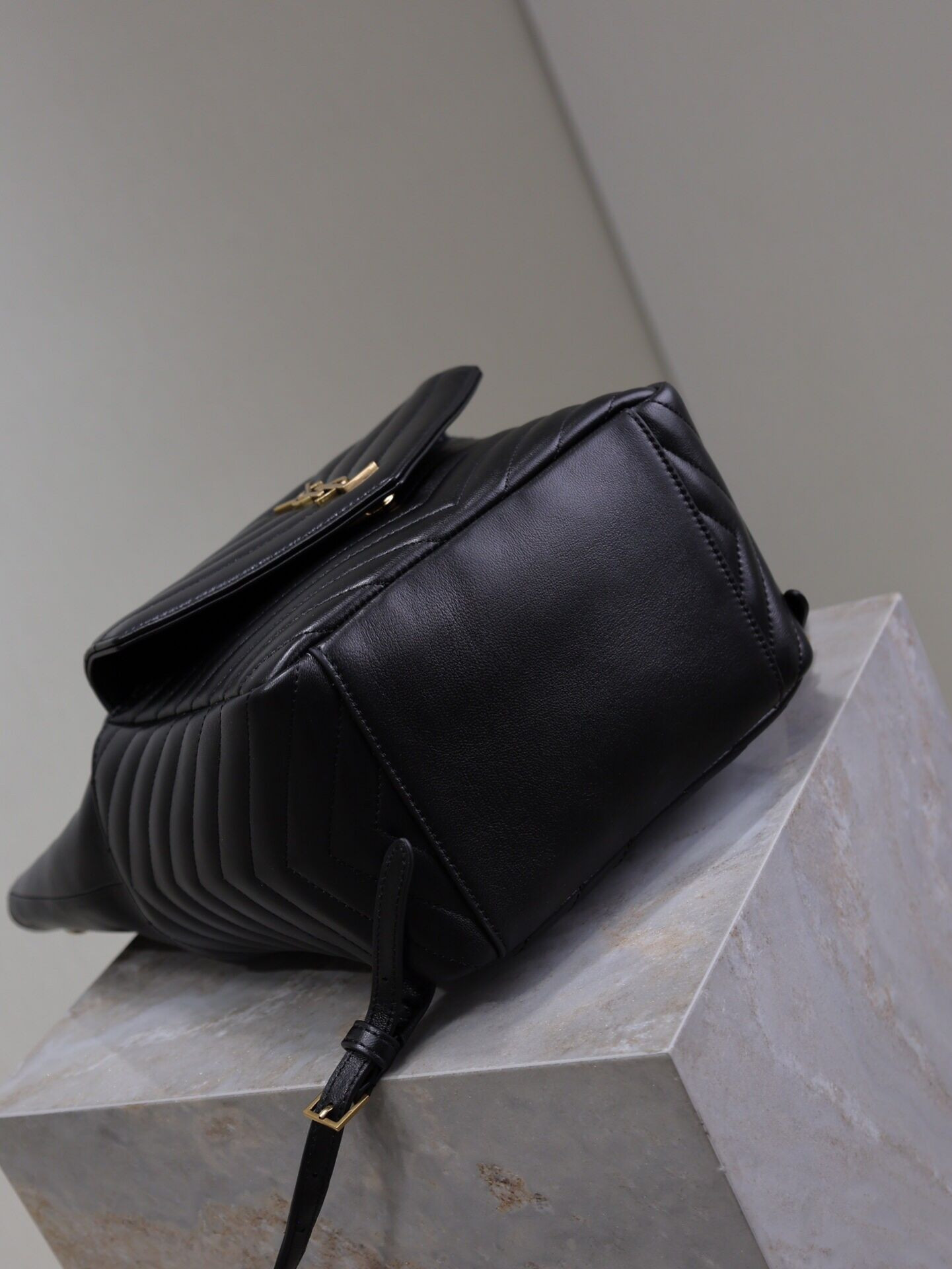 YSL Saint Laurent Joe Drawstring Quilted Backpack 22x29x15cm