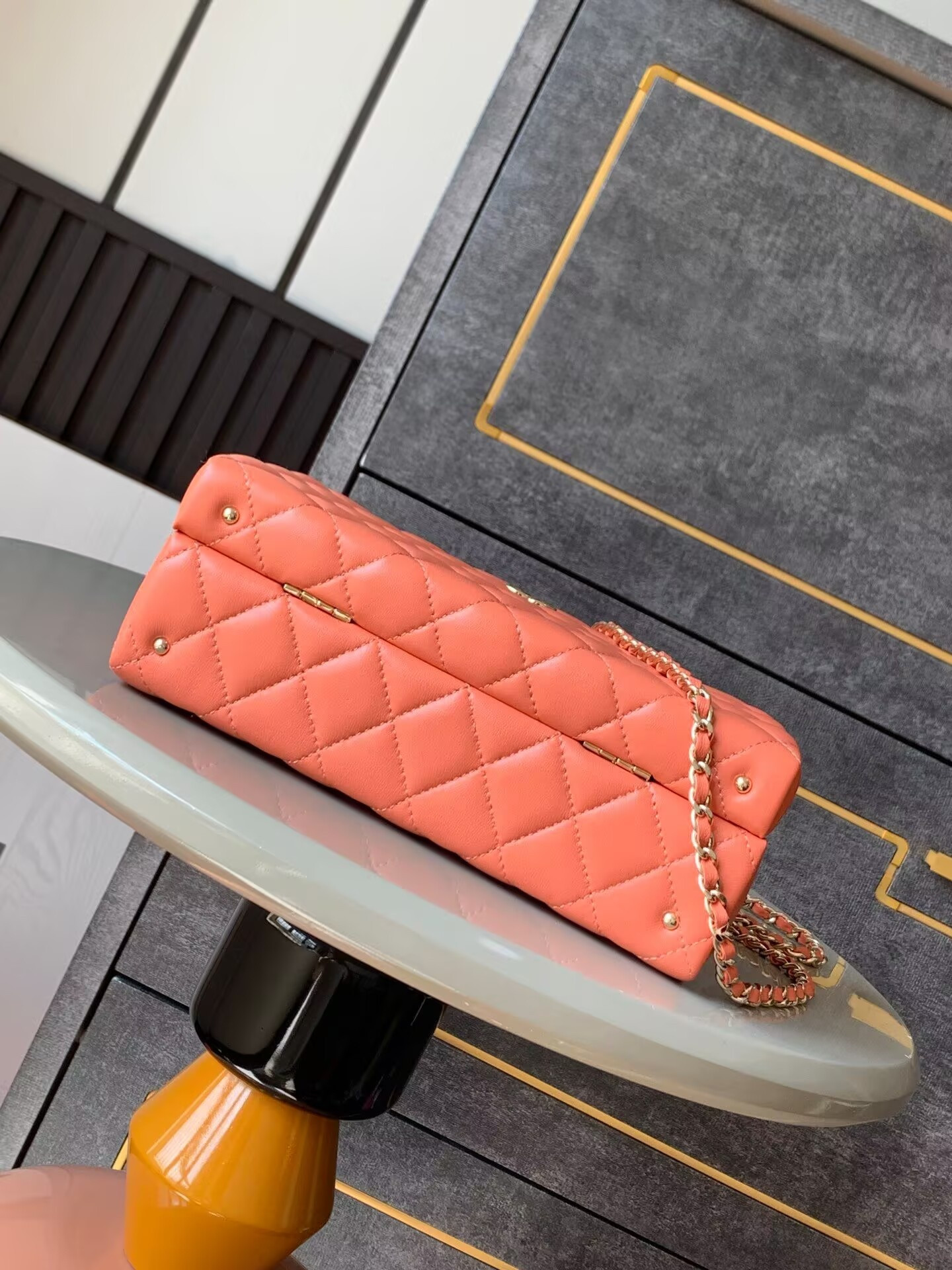 Chanel Box bag 15x22x7.5cm