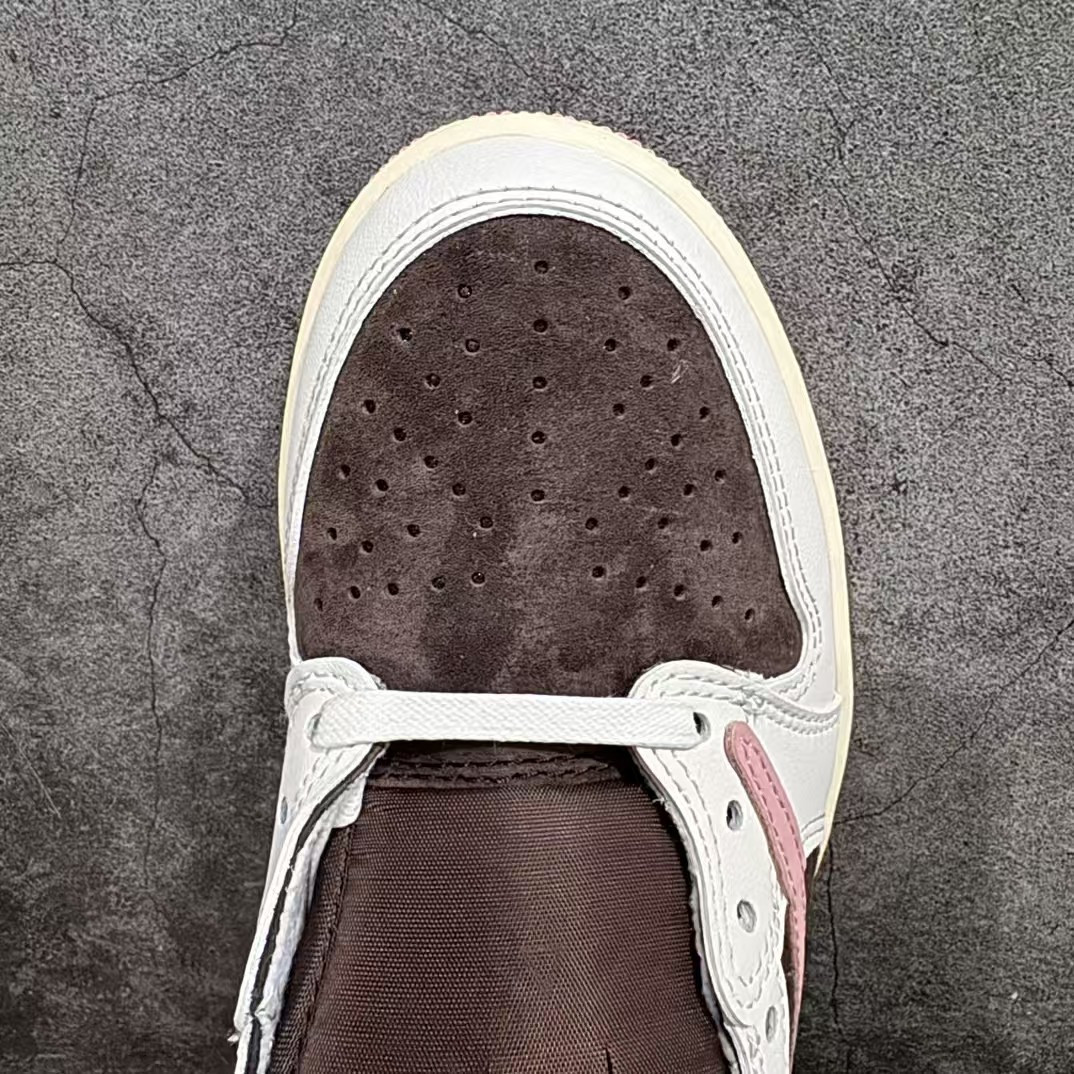 UA NIKE TRAVIS SCOTT X AIR JORDAN 1 LOW