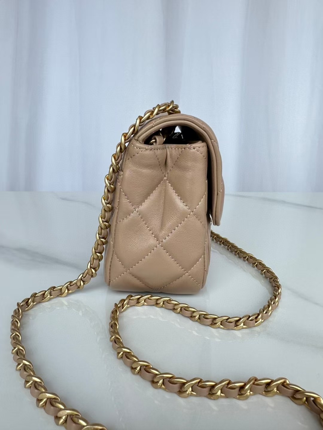Chanel Maxi CC Flap Bag 20x8x11cm