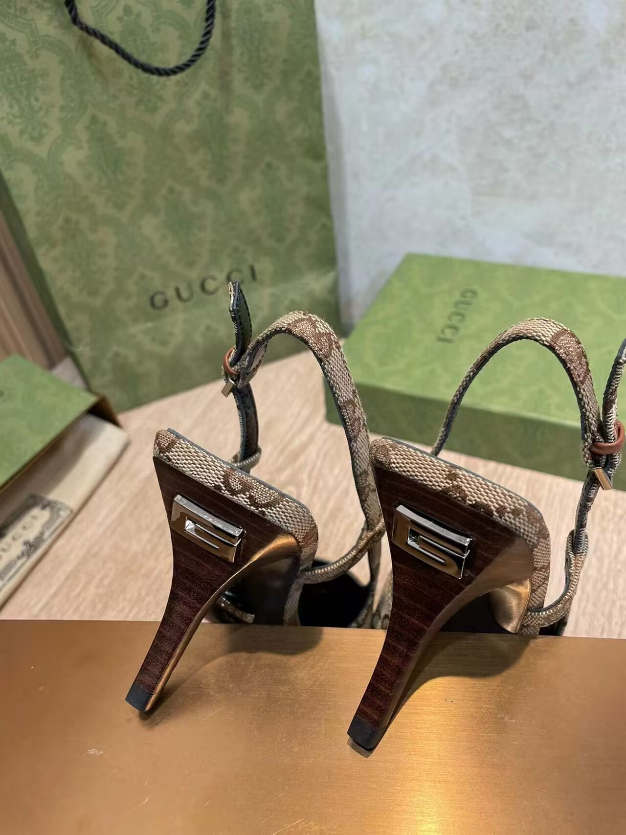 UA GUCCI GG Slingback Pump