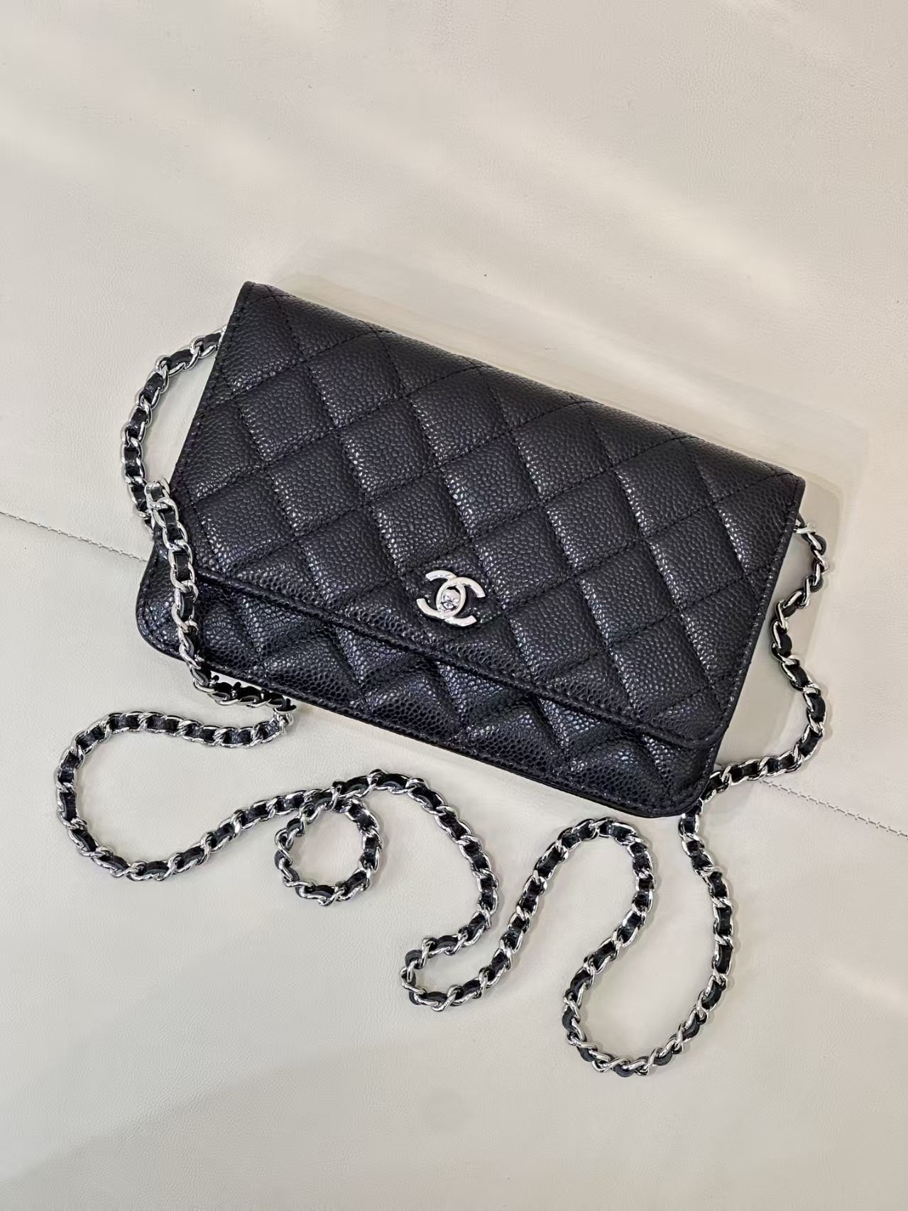 CHANEL WOC CLASSIC WALLET ON CHAIN 13x19cm