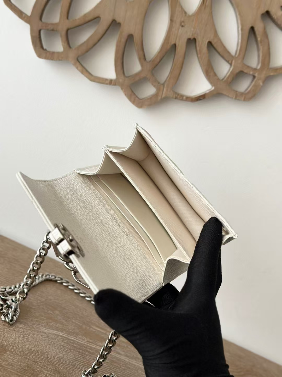 Chanel Coco Caviar Clutch With Chain White 11x8.5x7cm