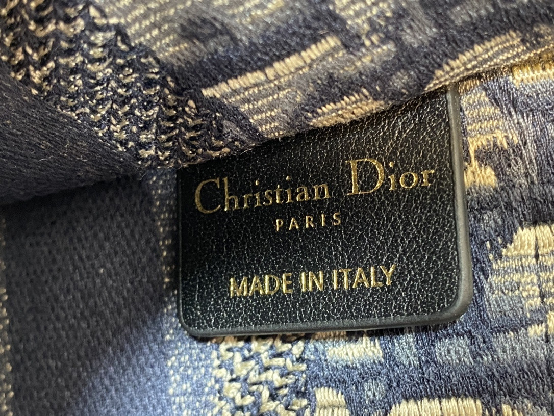 DIOR BOOK TOTE SIZE MINI 23*7*17cm