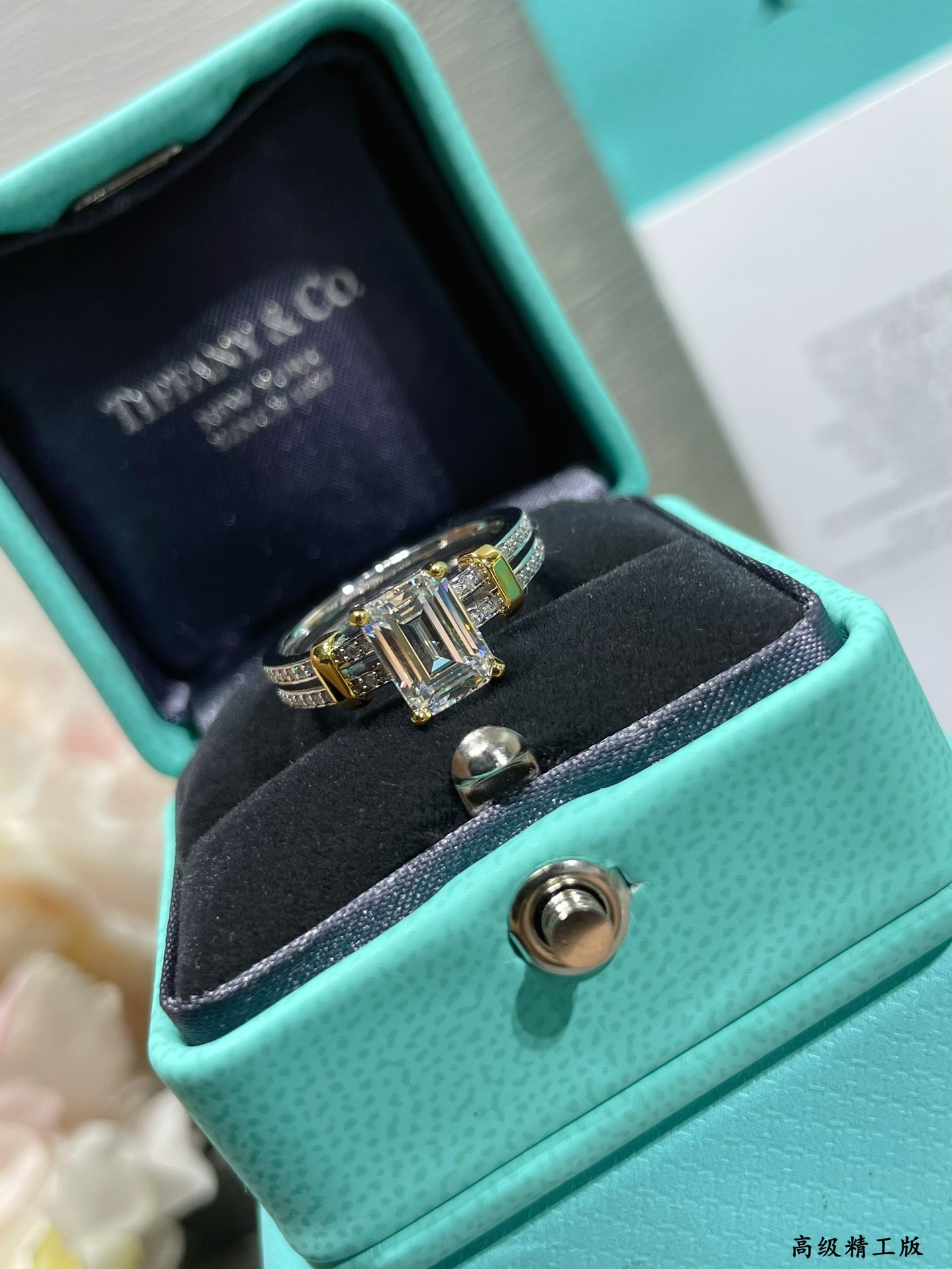 Tiffany & Co. Mixed-Metal White Diamond Ring Ag925