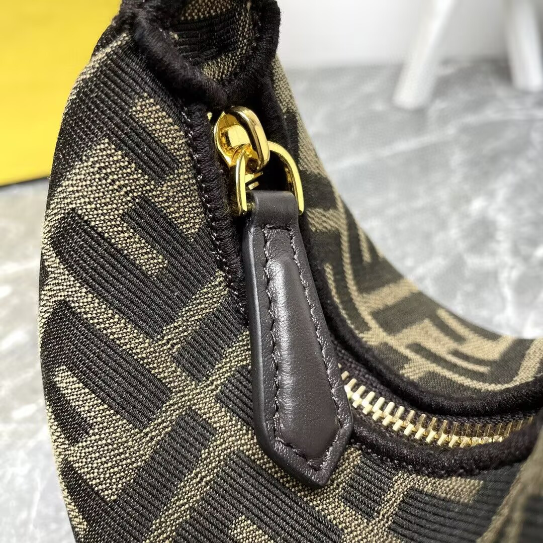 Fendi Nano Fendigraphy Hobo bag 14x5x16.5cm