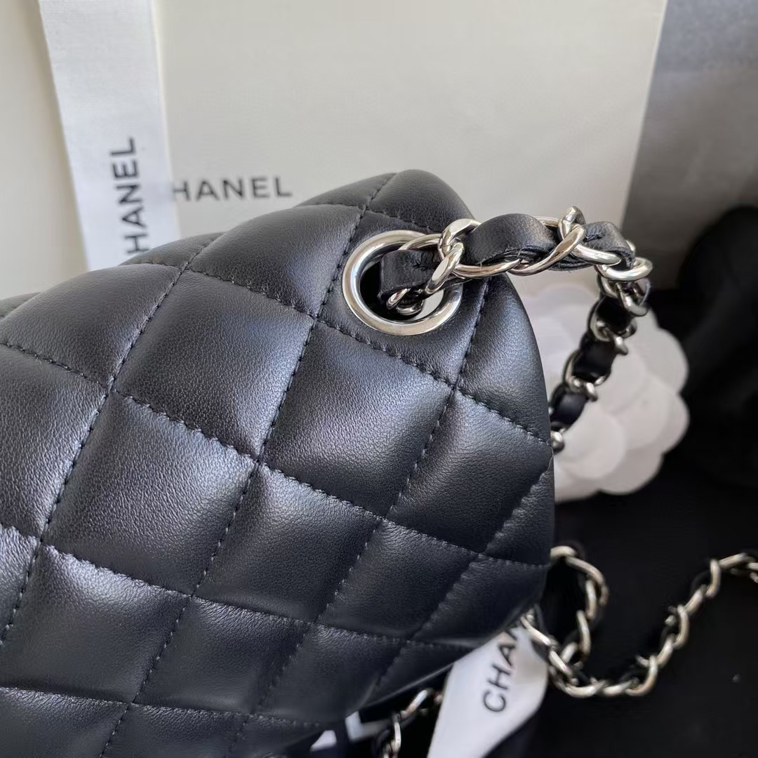 Chanel Mini Classic Handbag Lambskin & Silver-Tone Metal Black 13.5x 17x8cm