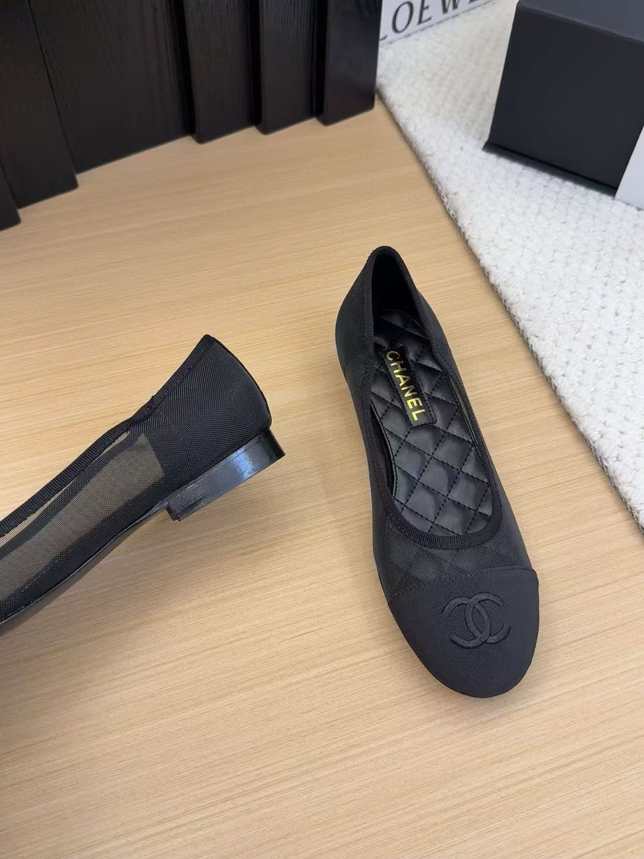 UA Chanel 25P Black Mesh Ballet Ballerina Flats