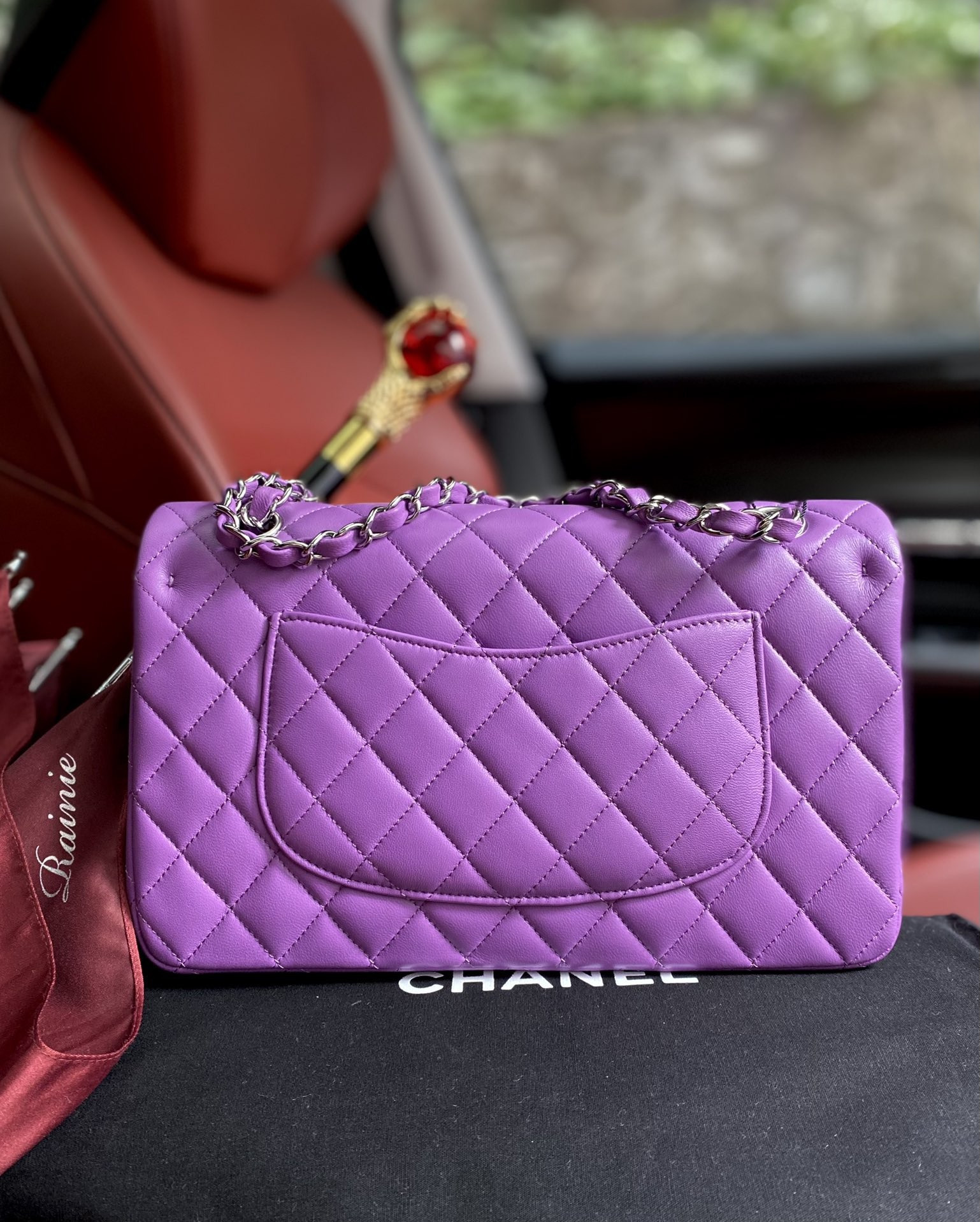 Chanel Classic Flap Bag 15.5x25.5x6.5cm