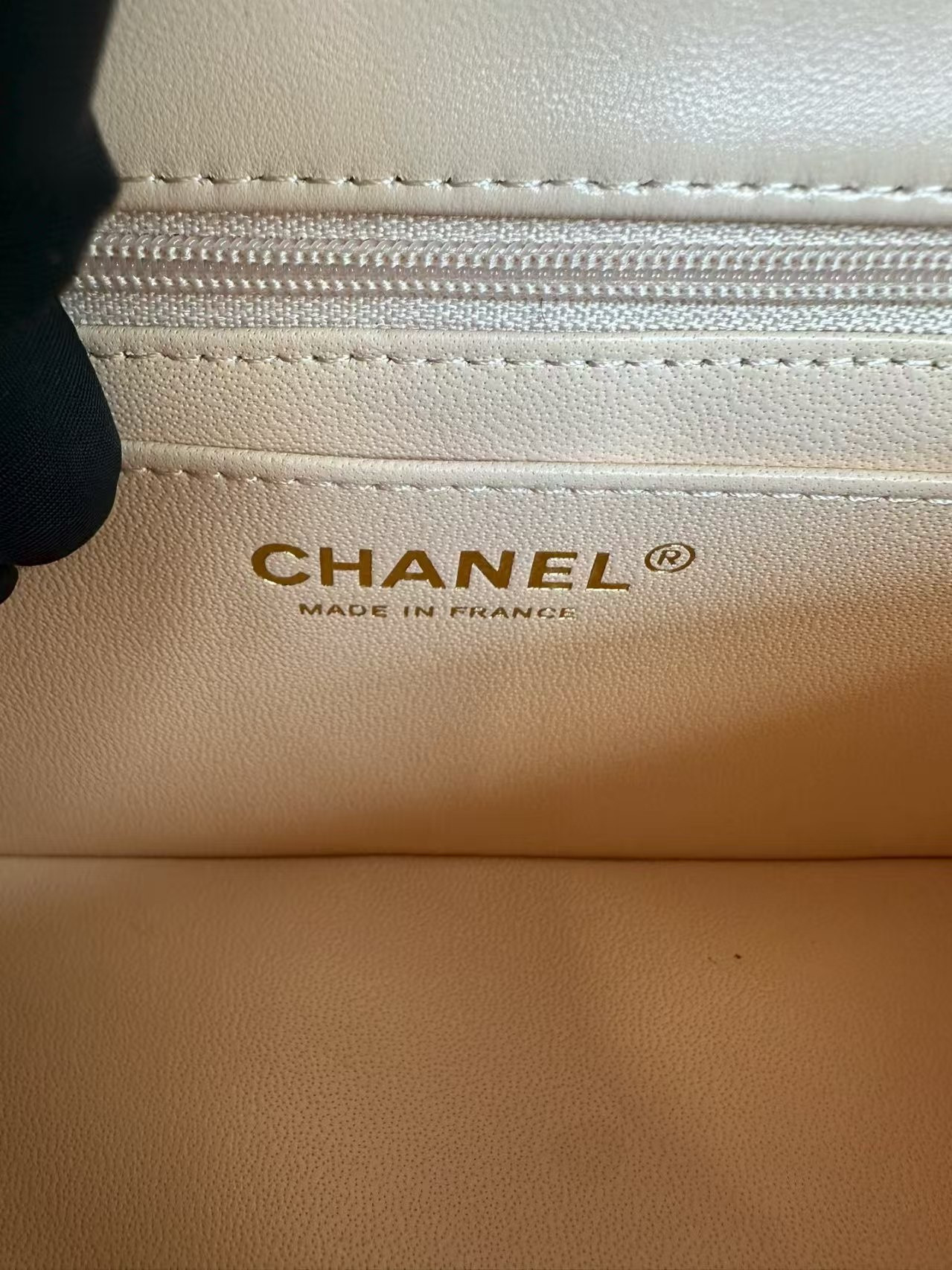 Chanel Mini Flap Bag 20x12x6cm