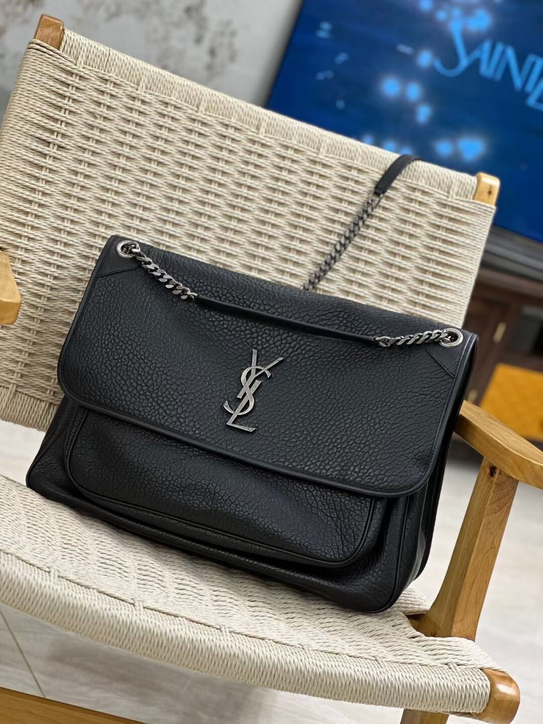 YSL NIKI OVERSIZED in Grained Lambskin 47x34x16cm
