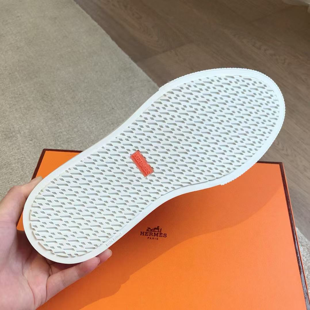 UA Hermes Day Sneaker