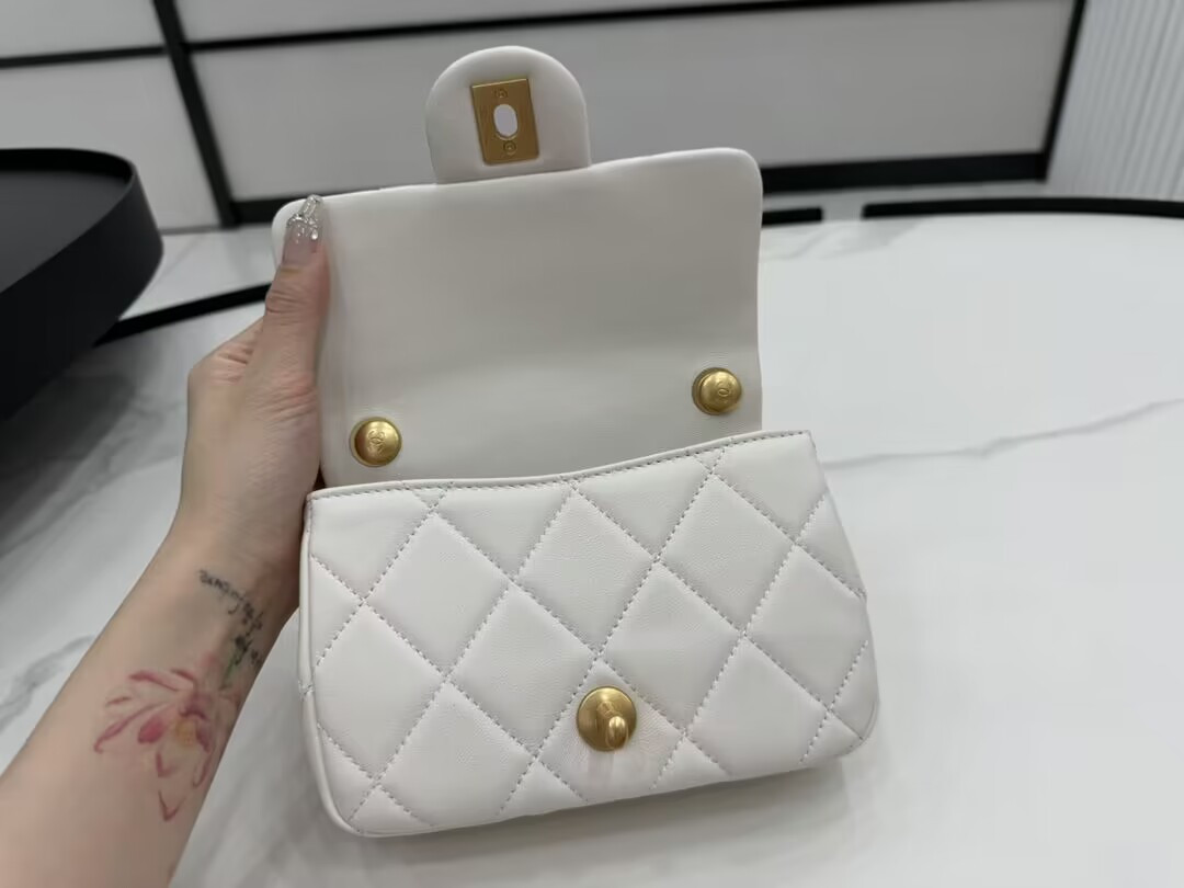 CHANEL MINI CLASSIC HANDBAG Pearl Chain 11.5x17x5cm