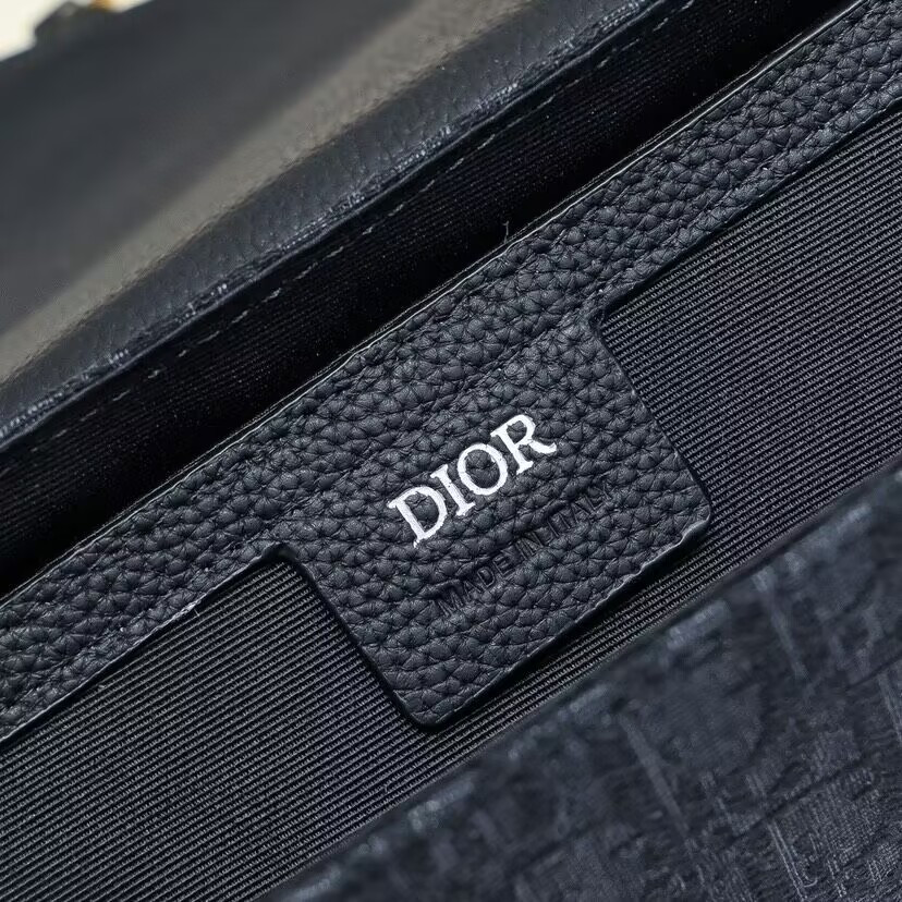 Dior Saddle Messenger Bag with Flap 23 x18 x6cm