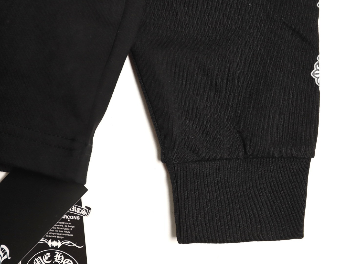 Ch*0me He**ts long-sleeved t-shirt