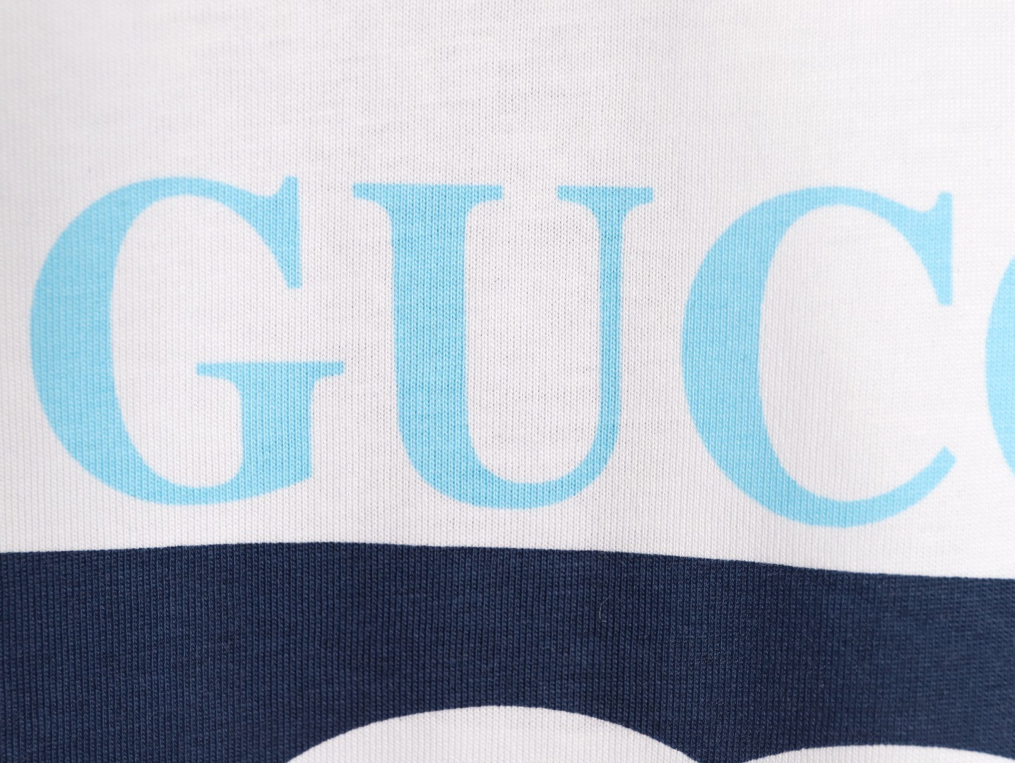 Gucci Long-sleeved T-shirt