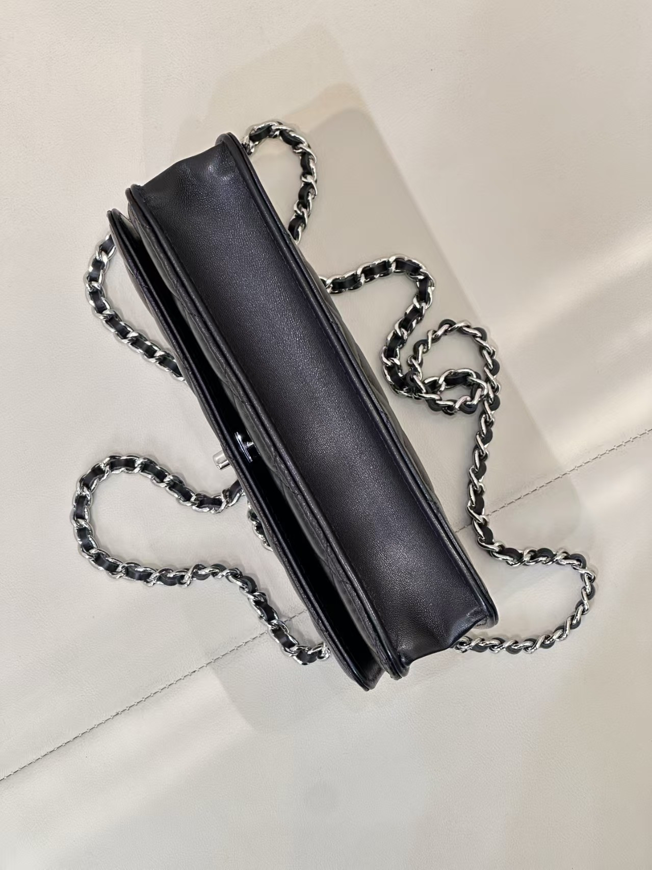 CHANEL WOC CLASSIC WALLET ON CHAIN 13x19cm