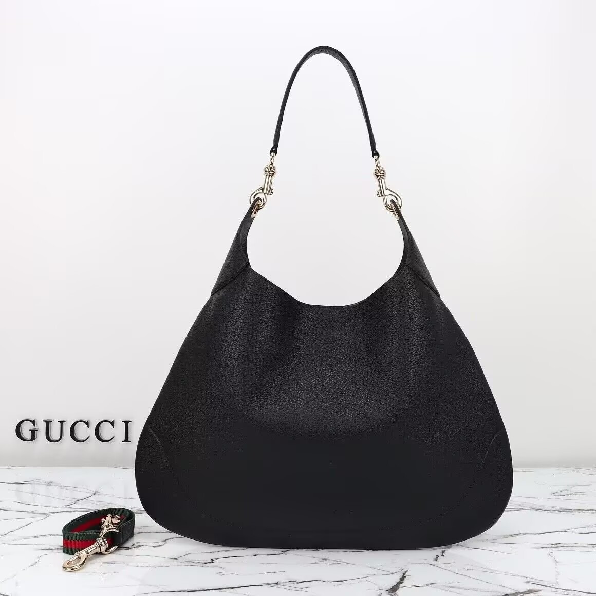 Gucci B medium shoulder bag 49x46x4cm
