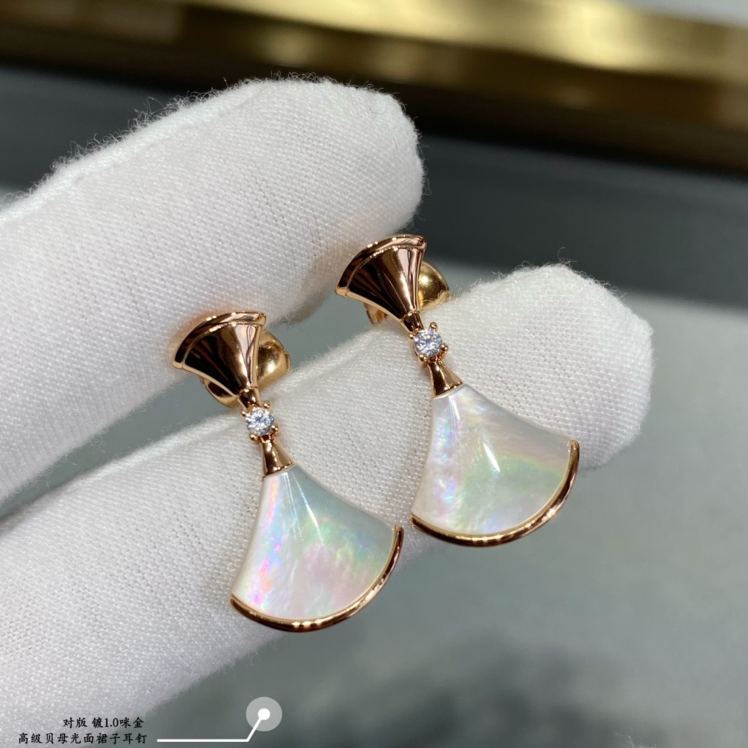 Bvlgari Glossy Scalloped Skirt Earrings