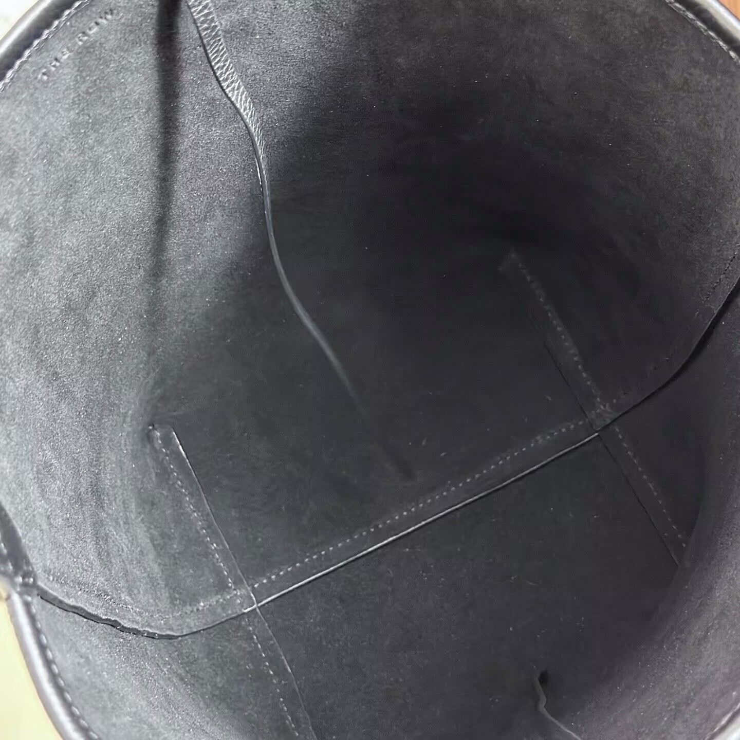 The Row Medium N/S Park Tote Bag in Leather 16.5x16.5x28cm