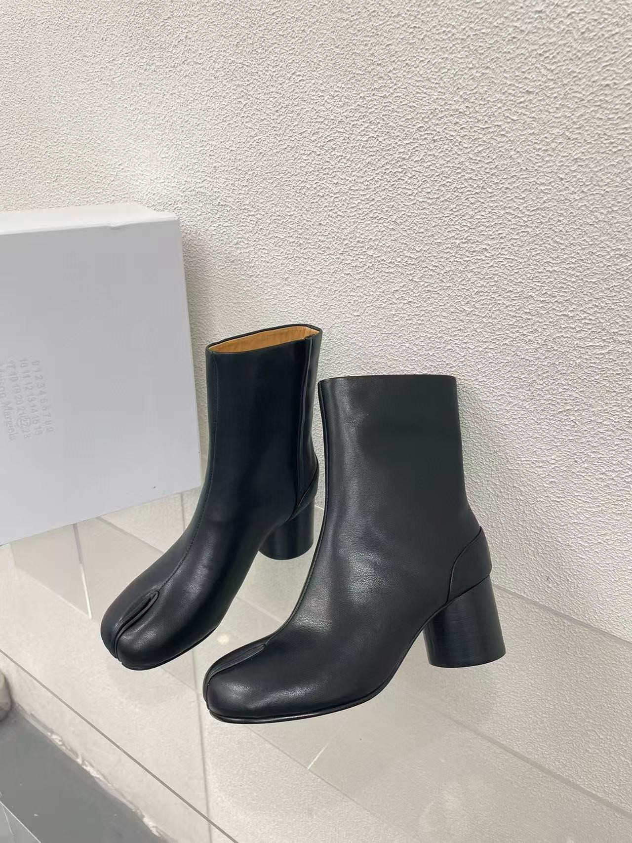 UA Maison Margiela Tabi Ankle Boots