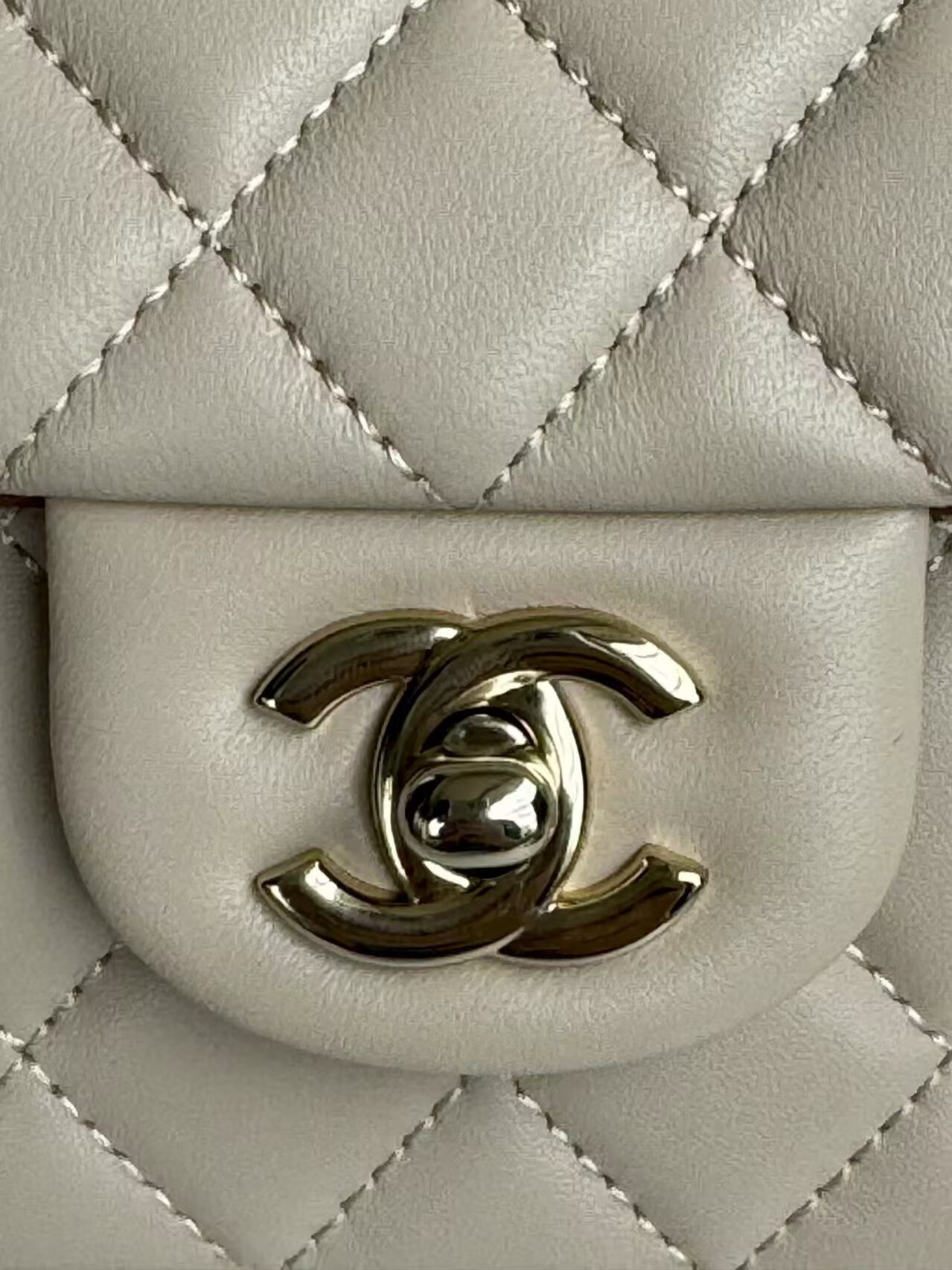 CHANEL Mini CF handle 20x12x6cm