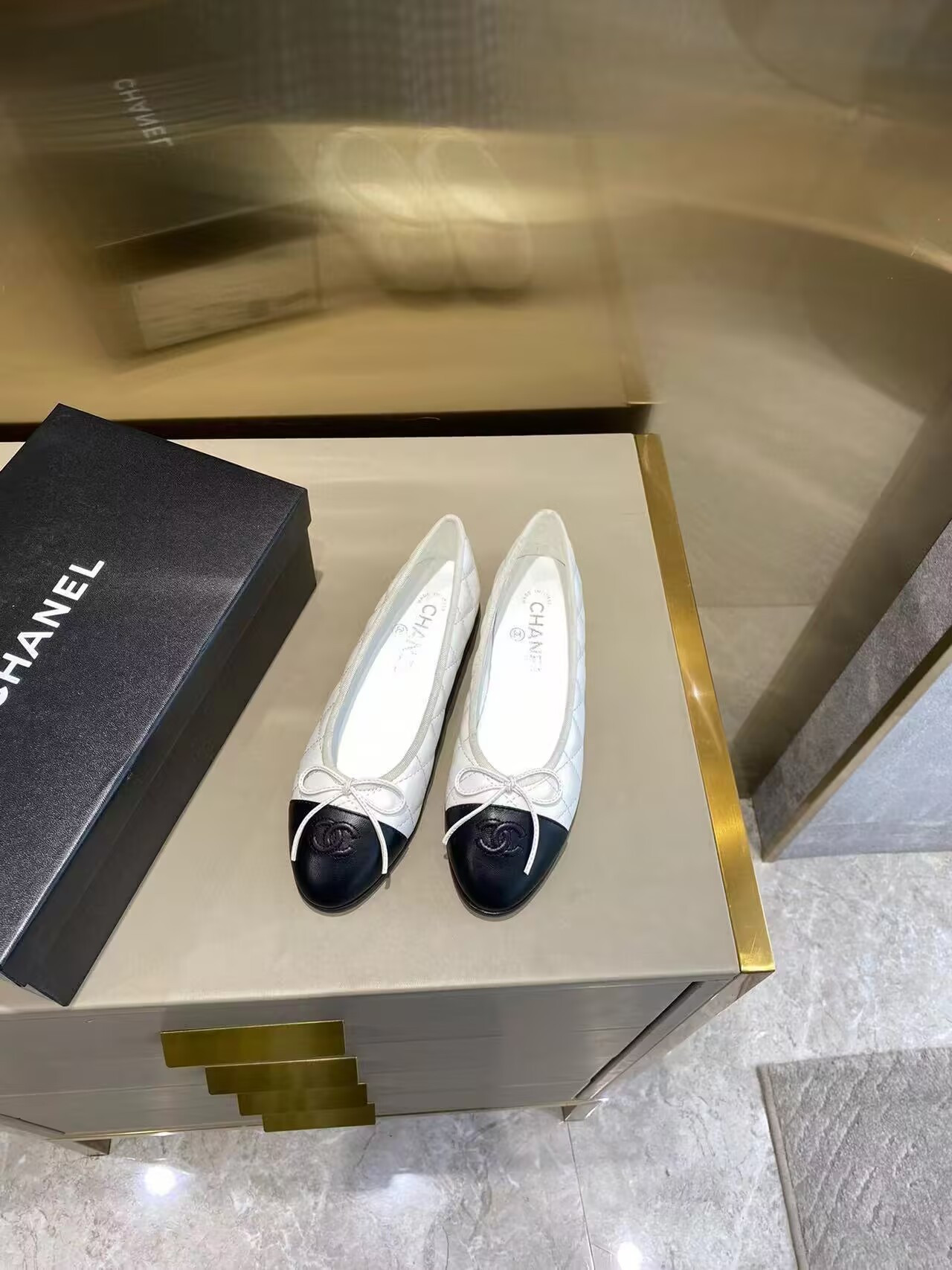 Chanel BALLET FLATS Aged Calfskin White & Black