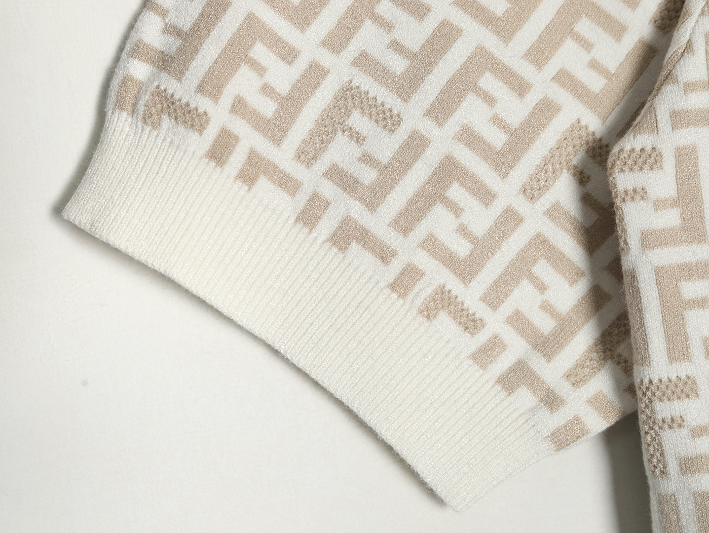 FENDI FD knitting Short-sleeved