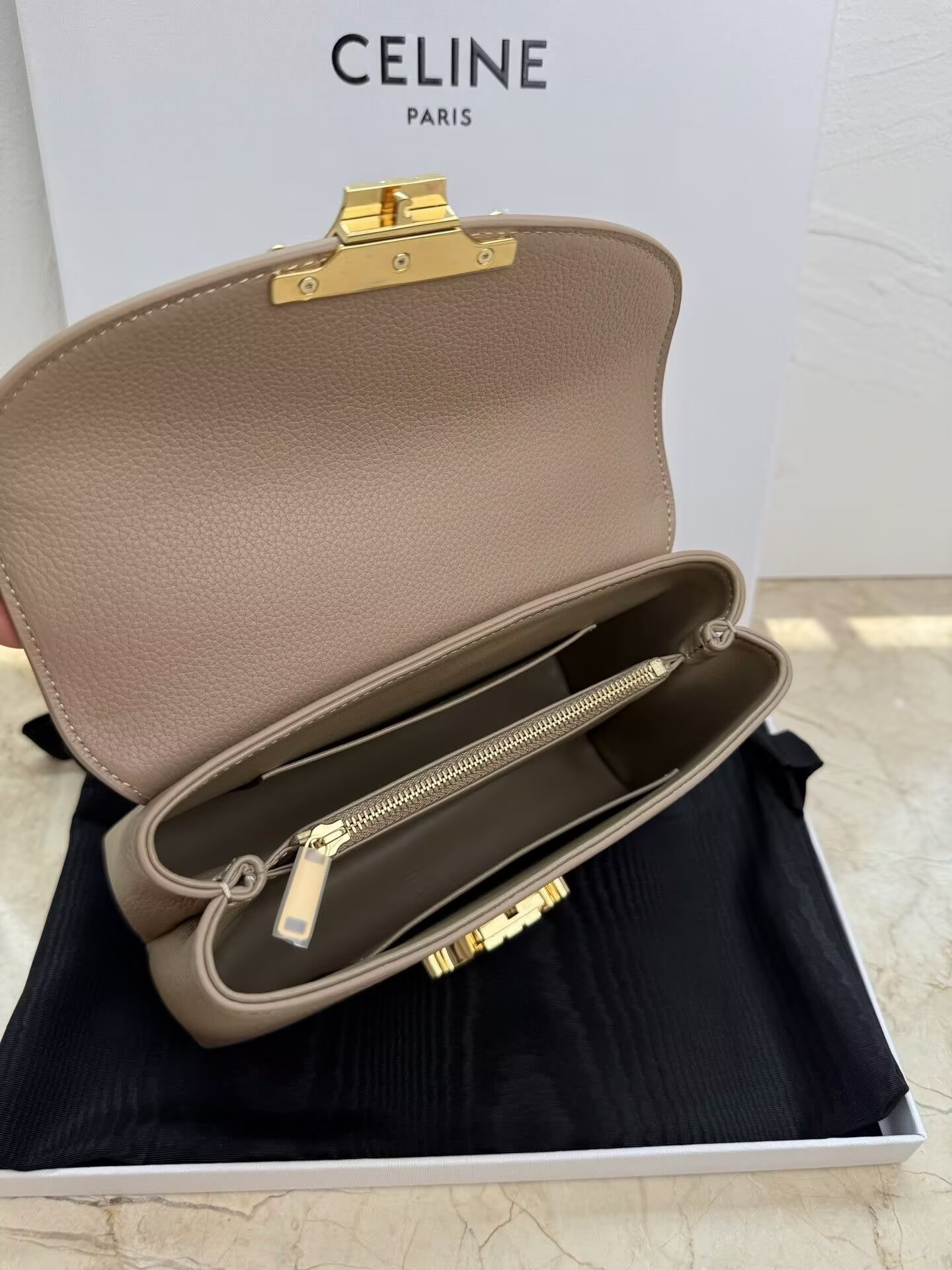 Celine Teen Nino Bag In Supple Graind Calfskin 20.5x13x8cm