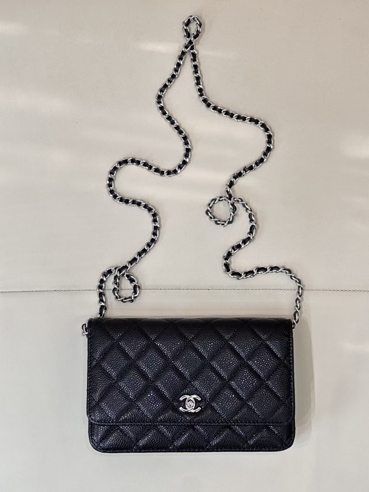 CHANEL WOC CLASSIC WALLET ON CHAIN 13x19cm