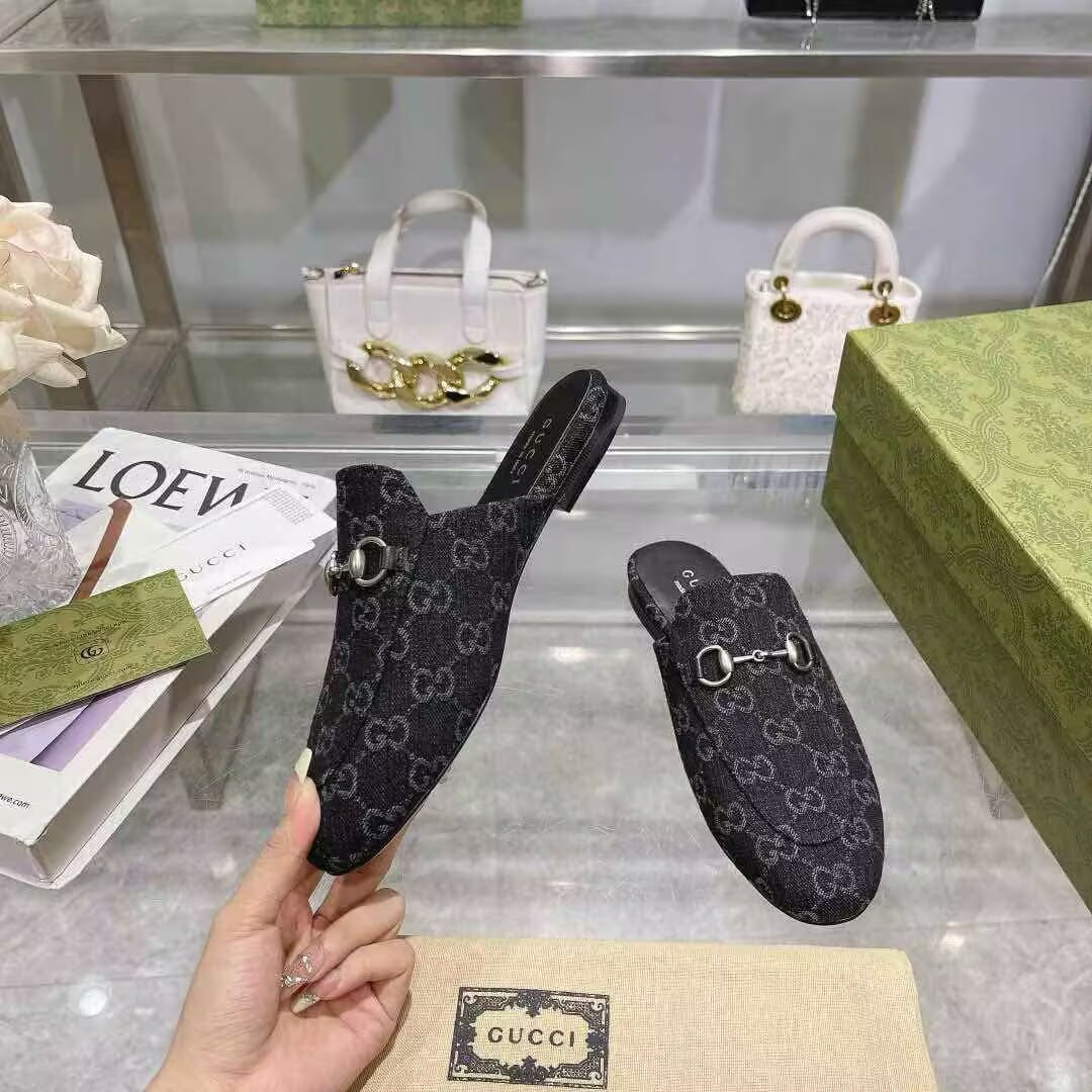 UA GUCCI PRINCETOWN SLIPPER