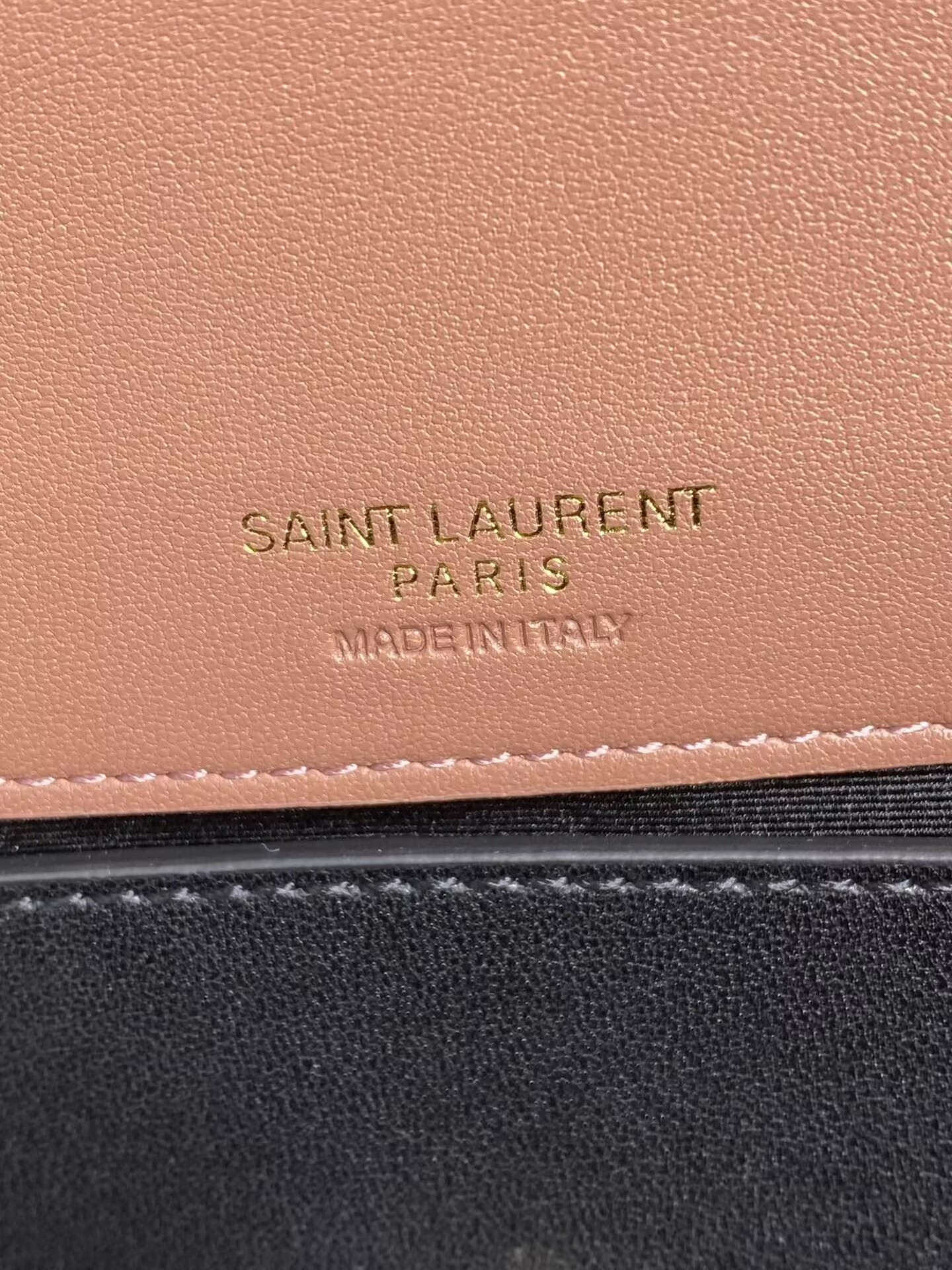 YSL LOULOU Small IN MATELASSÉ LAMBSKIN 24x14x6cm