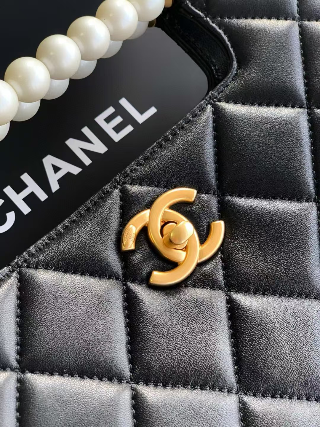 Chanel Small Shopping Bag AS5413 17x22x8cm
