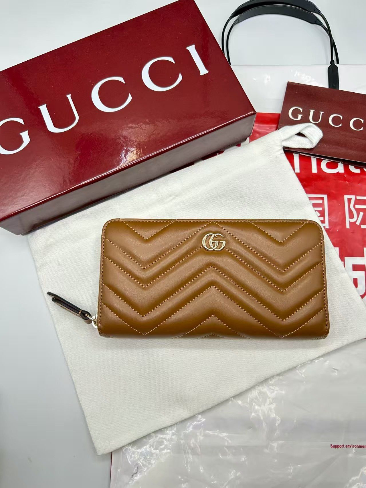 Gucci GG Marmont zip around wallet 19x10.5x2cm