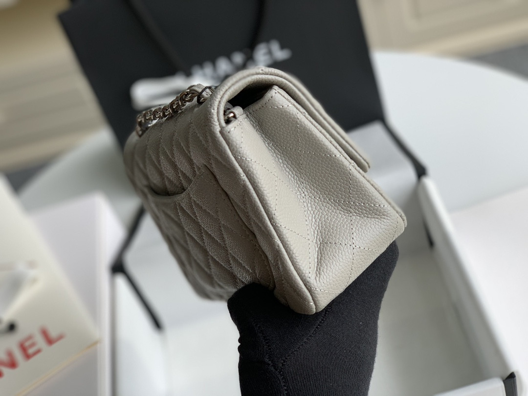 CHANEL mini CF 17cm