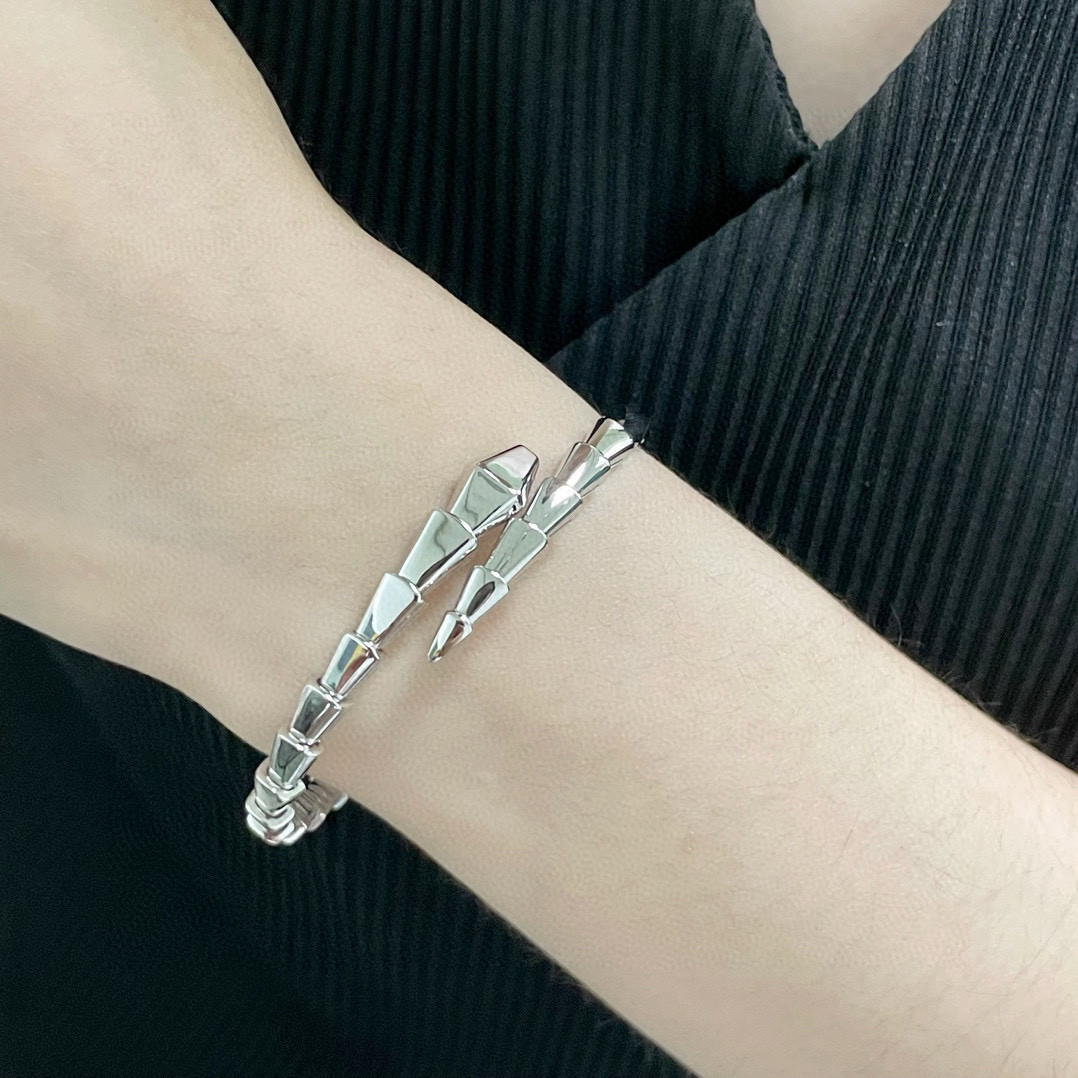 Bvlgari snake Bracelet