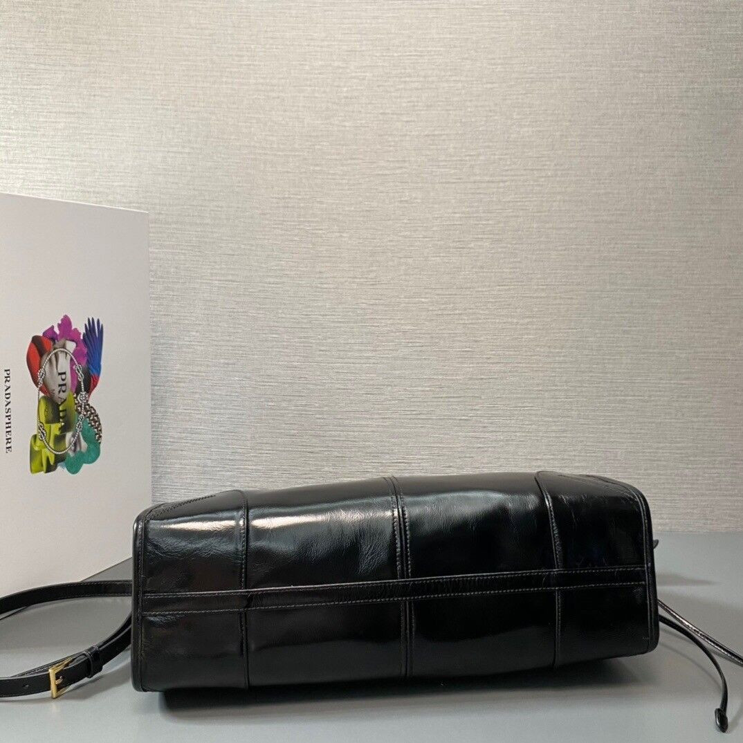 Prada Bonnie large leather handbag in Black 24x38x12cm