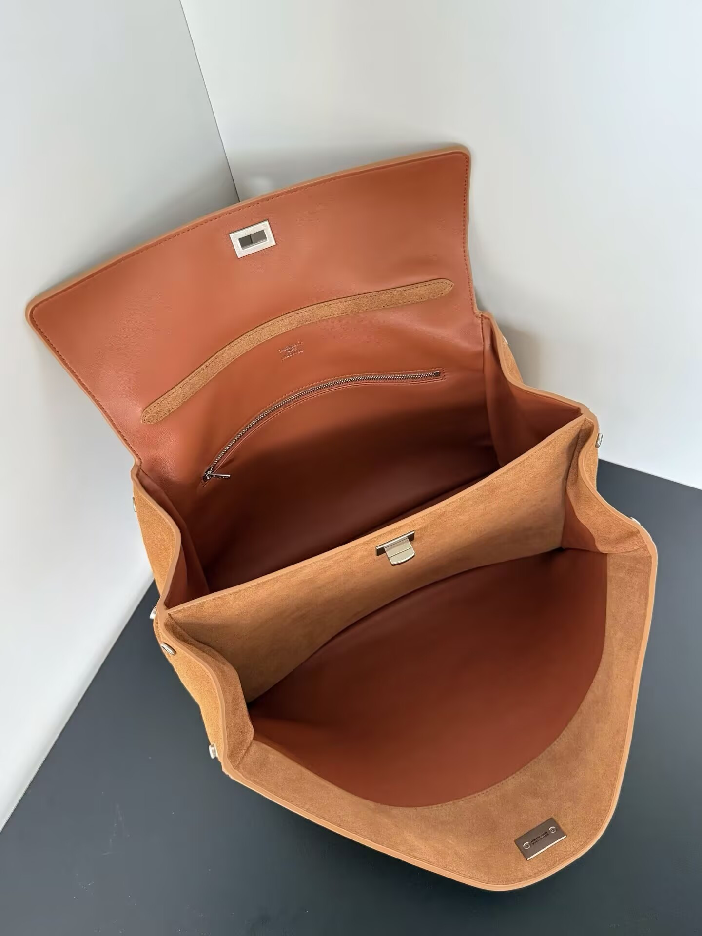 Balenciaga Rodeo Medium 35x23.3x10.9cm