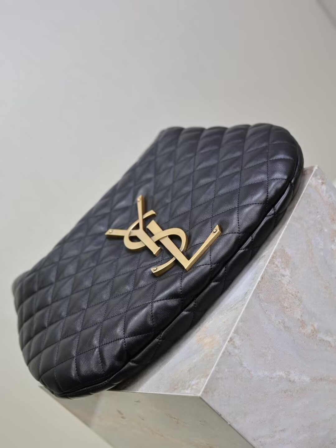 YSL ICARE Hobo In Quilted Nappa 42x30x4cm