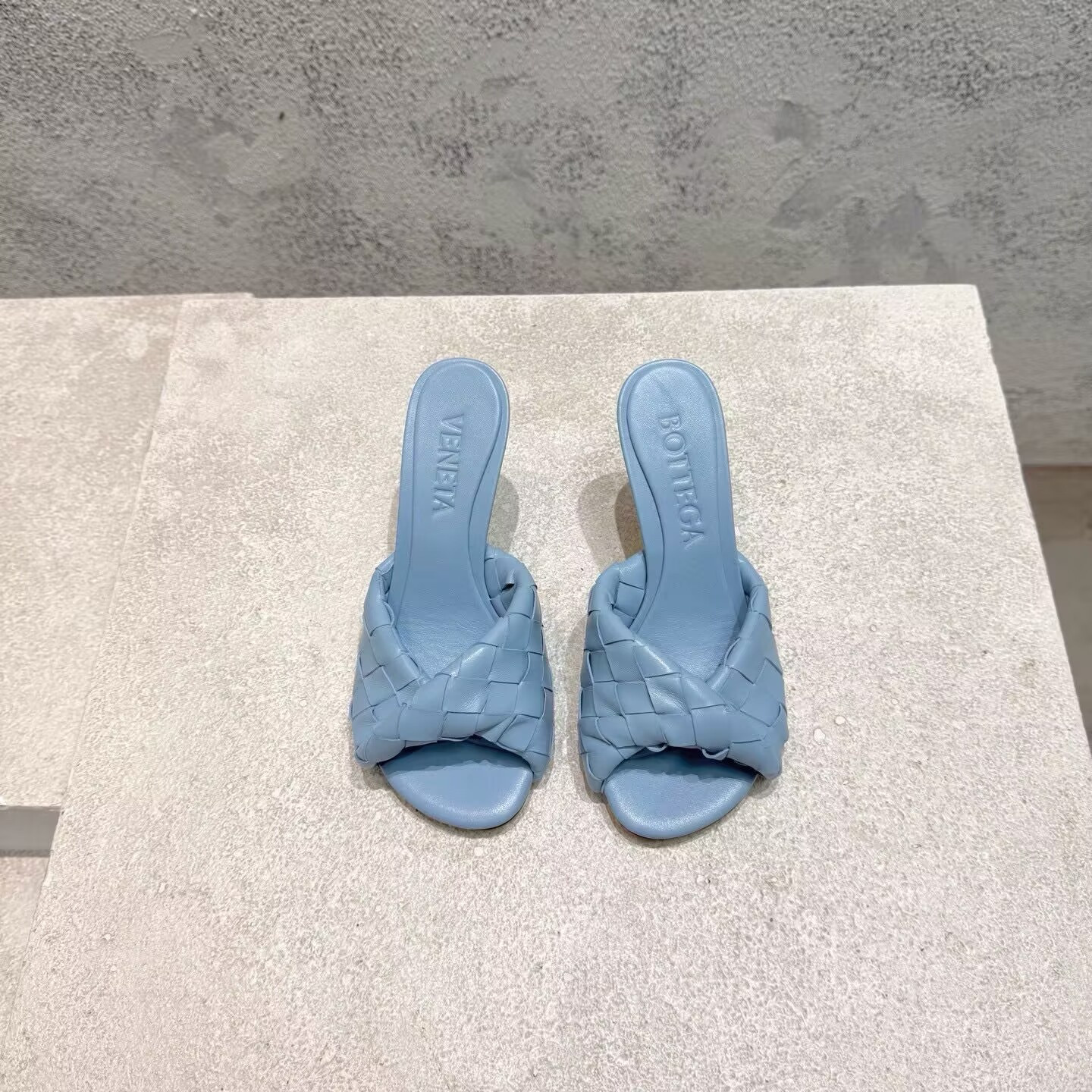 UA Bottega Veneta Blink Slides