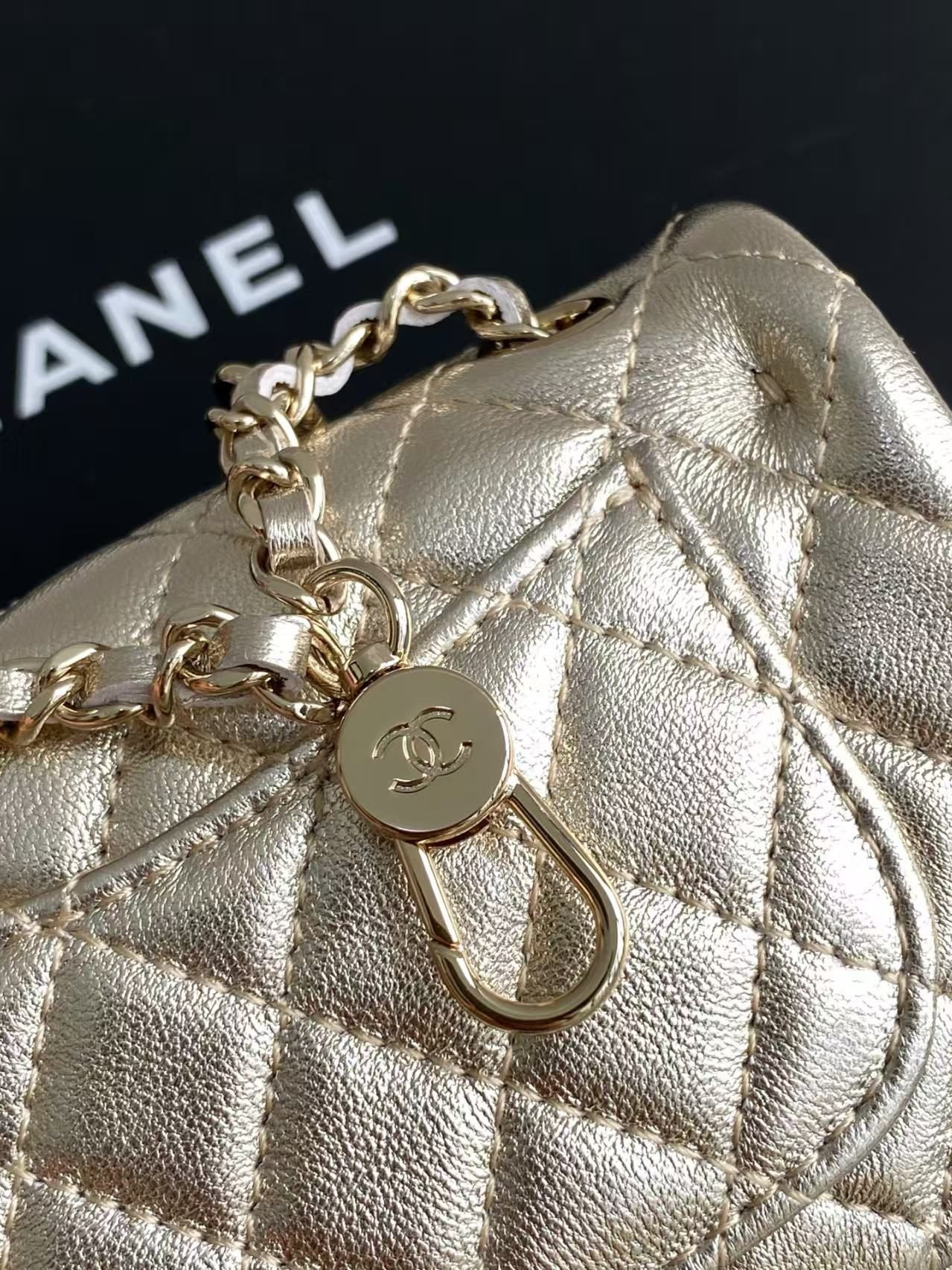 Chanel Classic Mini Bag with Hook 8x12.5x5cm