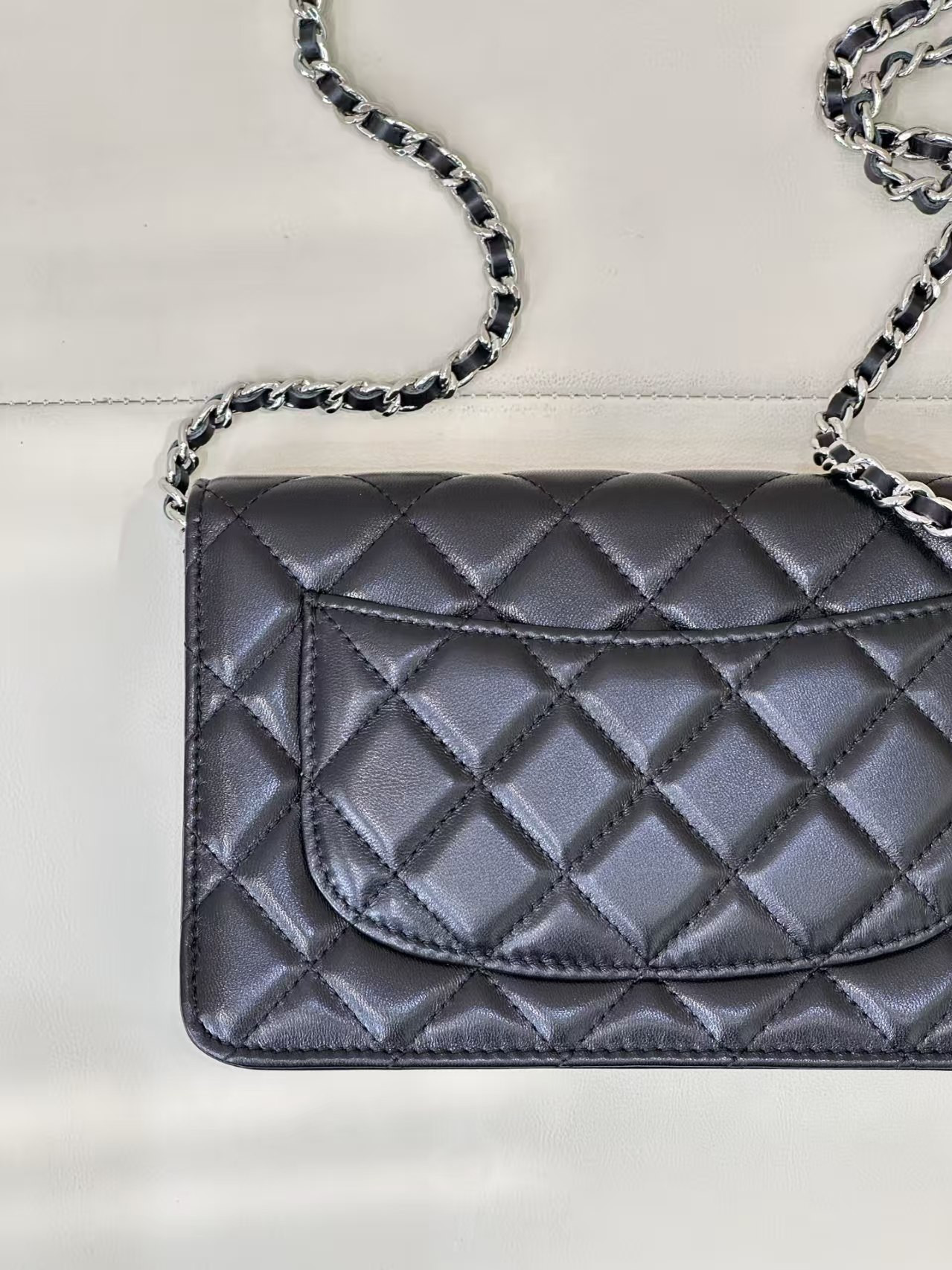 CHANEL WOC CLASSIC WALLET ON CHAIN 13x19cm