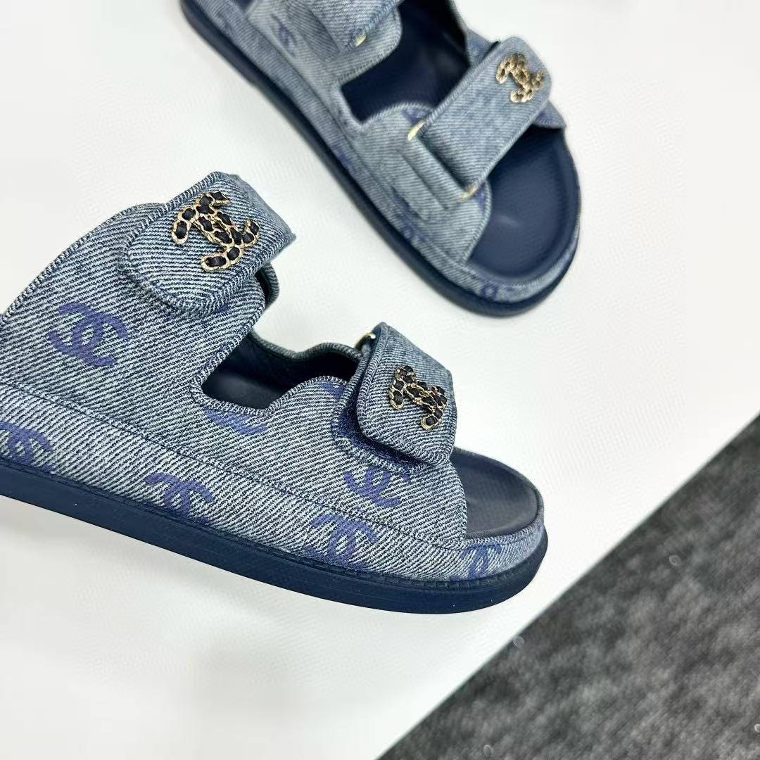 UA Chanel Slides